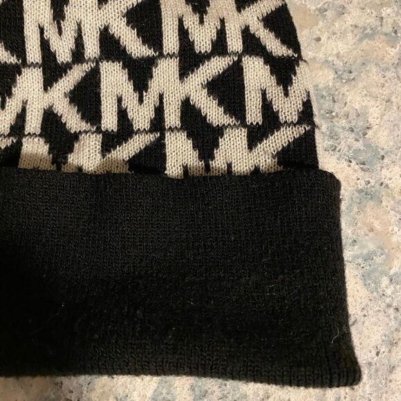 Michael Kors Knit Beanie Hat - Picture 4 of 6